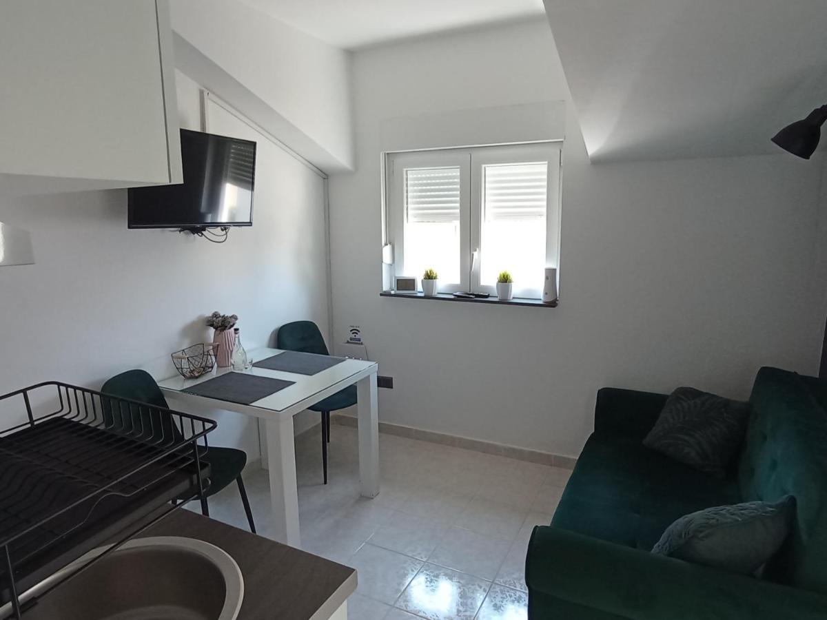 Guerilla Choice Apartment Vodice Exterior photo