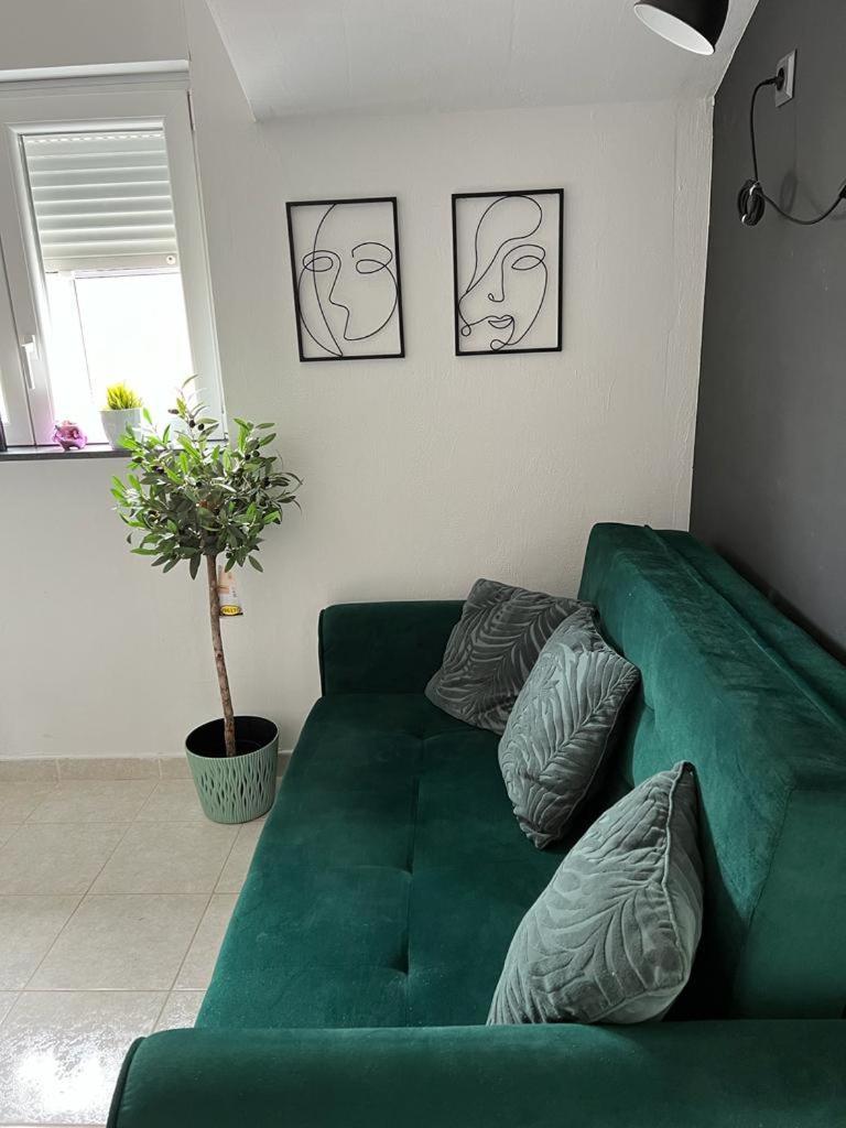 Guerilla Choice Apartment Vodice Exterior photo